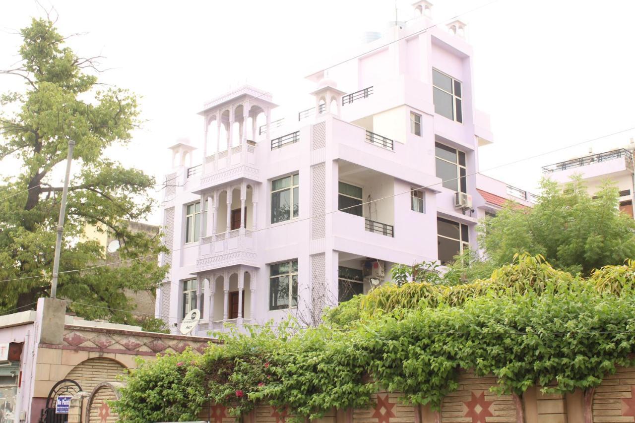 Hotel The Chit Chat Palace ชัยปุระ ภายนอก รูปภาพ