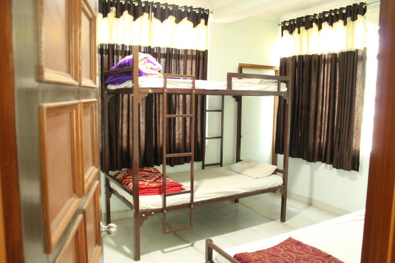 Hotel The Chit Chat Palace ชัยปุระ ภายนอก รูปภาพ